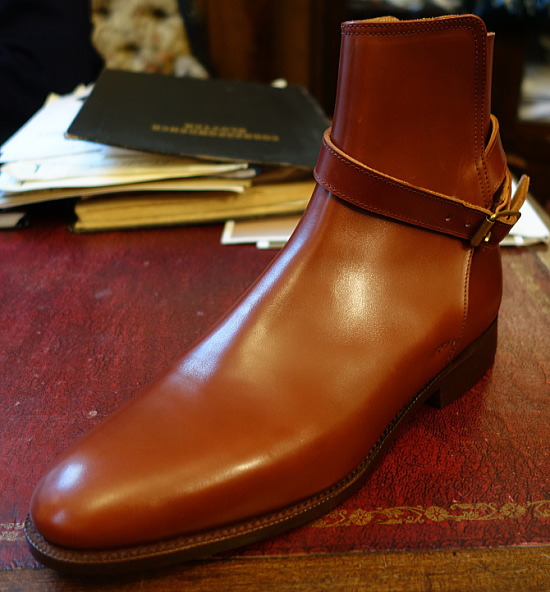 Schnieder Boots in London and Ducker & Son in Oxford（ロンドンの
