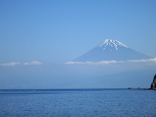 青い空、碧い海、富士山