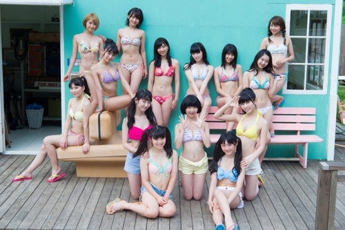 「1000年に一度の童顔巨乳」浅川梨奈を含む新生SUPER☆GiRLS１４人全員で初水着姿披露