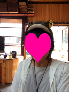 ８年ぶりの関東旅行－東京編　セルやさん宅　Naoさんのカエル帽試着