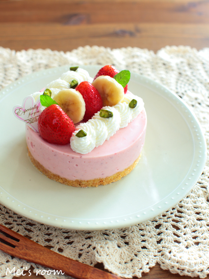 ミキサーで20秒！簡単美味しい^^苺の簡単レアチーズケーキ(夏休みのおやつレシピ