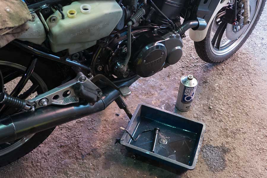 2stオイルレベルセンサーの洗浄 | blog バイクにのる人