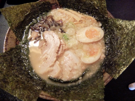 豚骨醤油麺